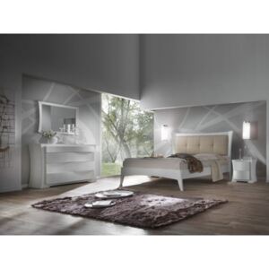 Camera da letto con armadio con specchi